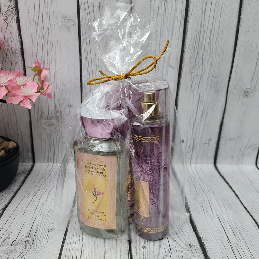 Bath & Body Works Bahamas Passionfruit & Banana Flower Set